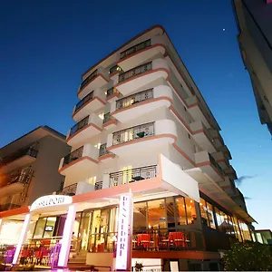 *** Hotel Dusseldorf Italy