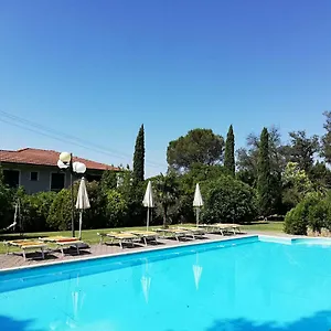 Monti 3*, San Baronto Italië